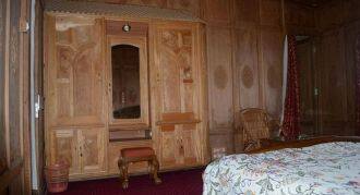 Shahenshah Houseboat 3, Srinagar 4